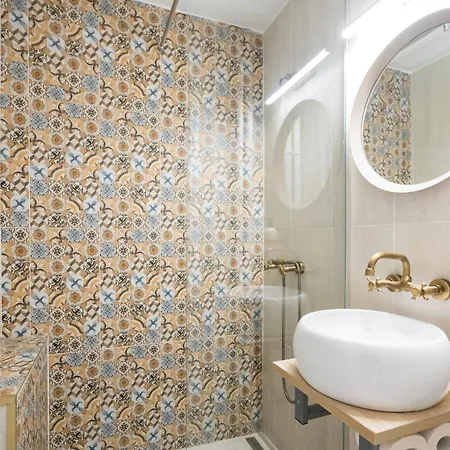 Downtown Location - Amazing Terrace Apartment