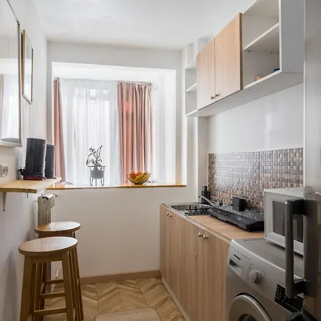 Downtown Location - Amazing Terrace Apartment Bukarest