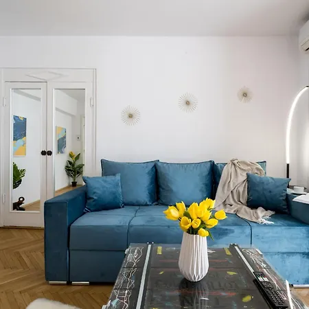 Downtown Location - Amazing Terrace Apartment *