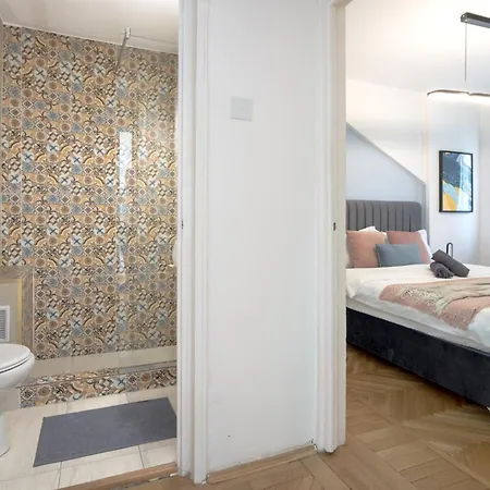 Apartment Downtown Location - Amazing Terrace Bukarest
